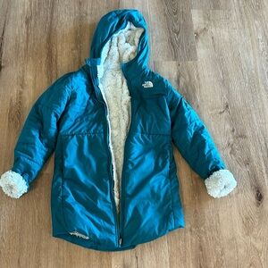 Girls North Face reversible coat. VGUC. Smoke free home.